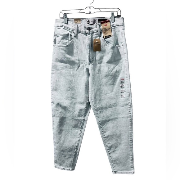 Levi's NWT SilverTab High-Waisted Mom Jeans 31x27 Light Wash Blue Denim Pants - Picture 1 of 7